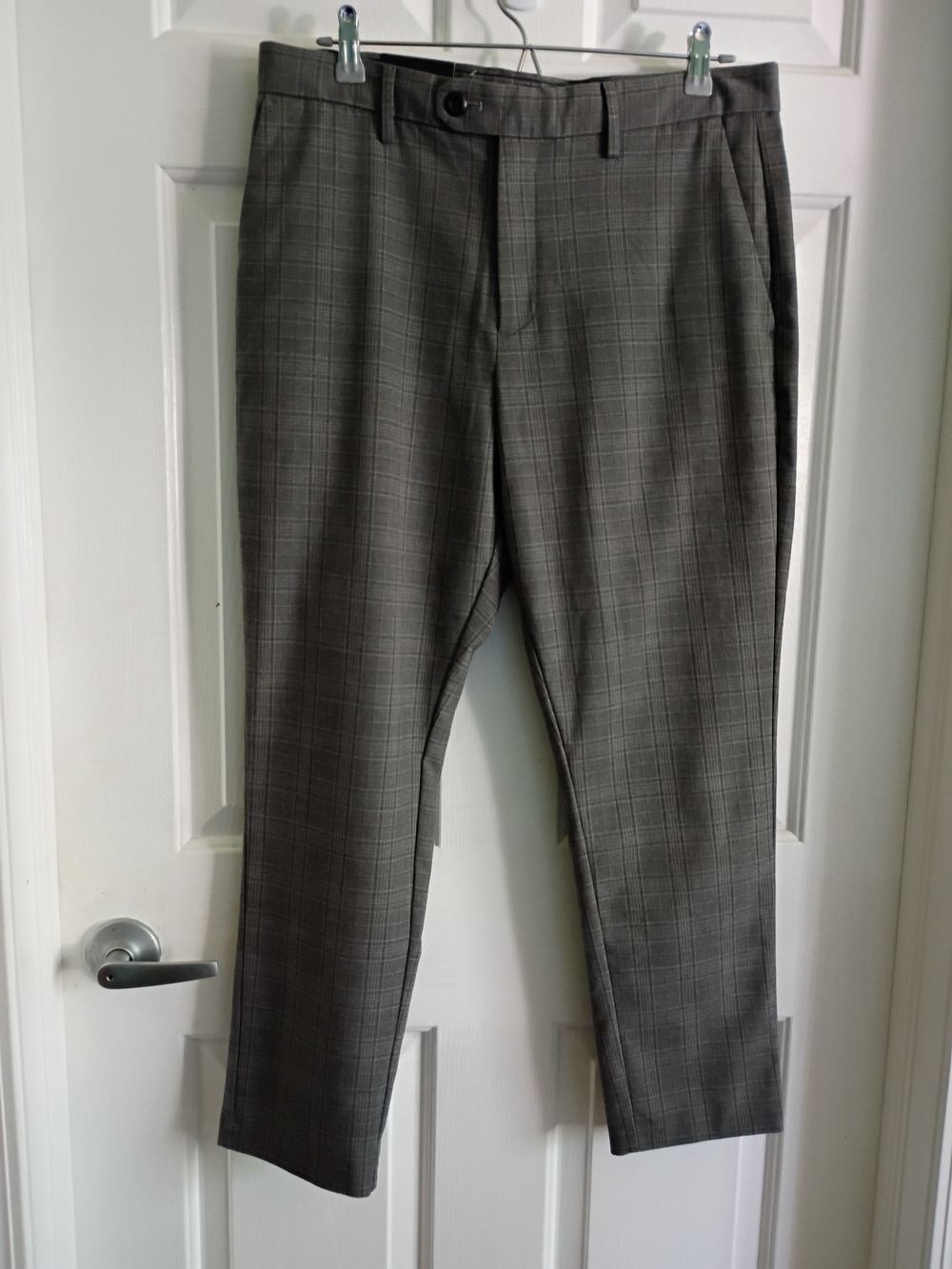 Banana Republic Gray Plaid Slim-Tapered Dress Pants. New With Tags